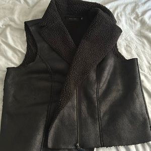 Autumn/ Winter Zip-up Faux Suede/Fur Vest ( Size XL)